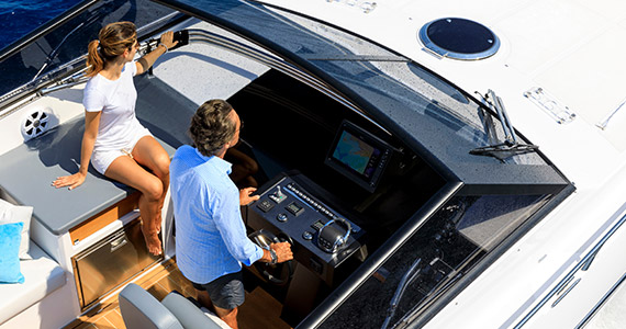 Couple-boating | ALFAB Staging – Elementor Rebuild